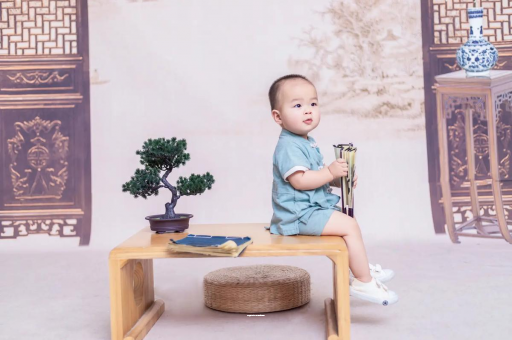 运城宝宝眼睛肿是什么原因